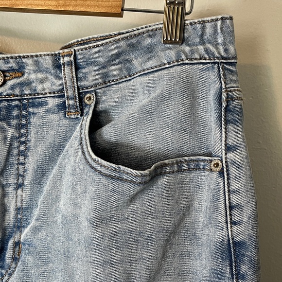 FRYE High Rise Light Denim Vintage Style Straight Leg Mom Jeans Sz 10 - Picture 5 of 16